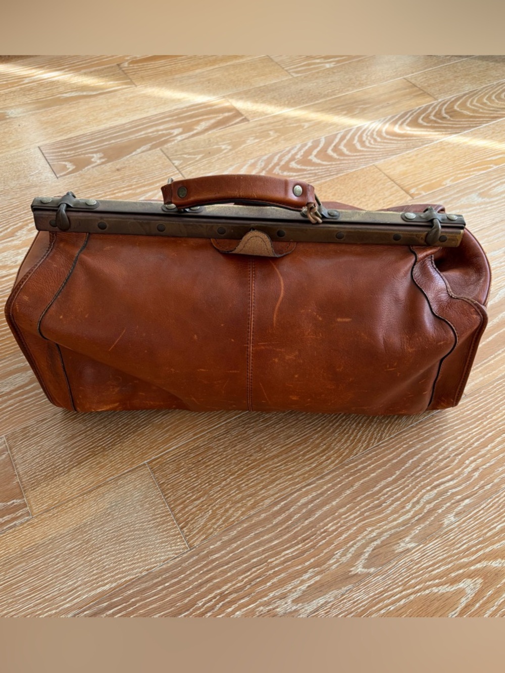 Classic Vintage Brown Leather Doctor Bag - Timeless Men’s Carryall